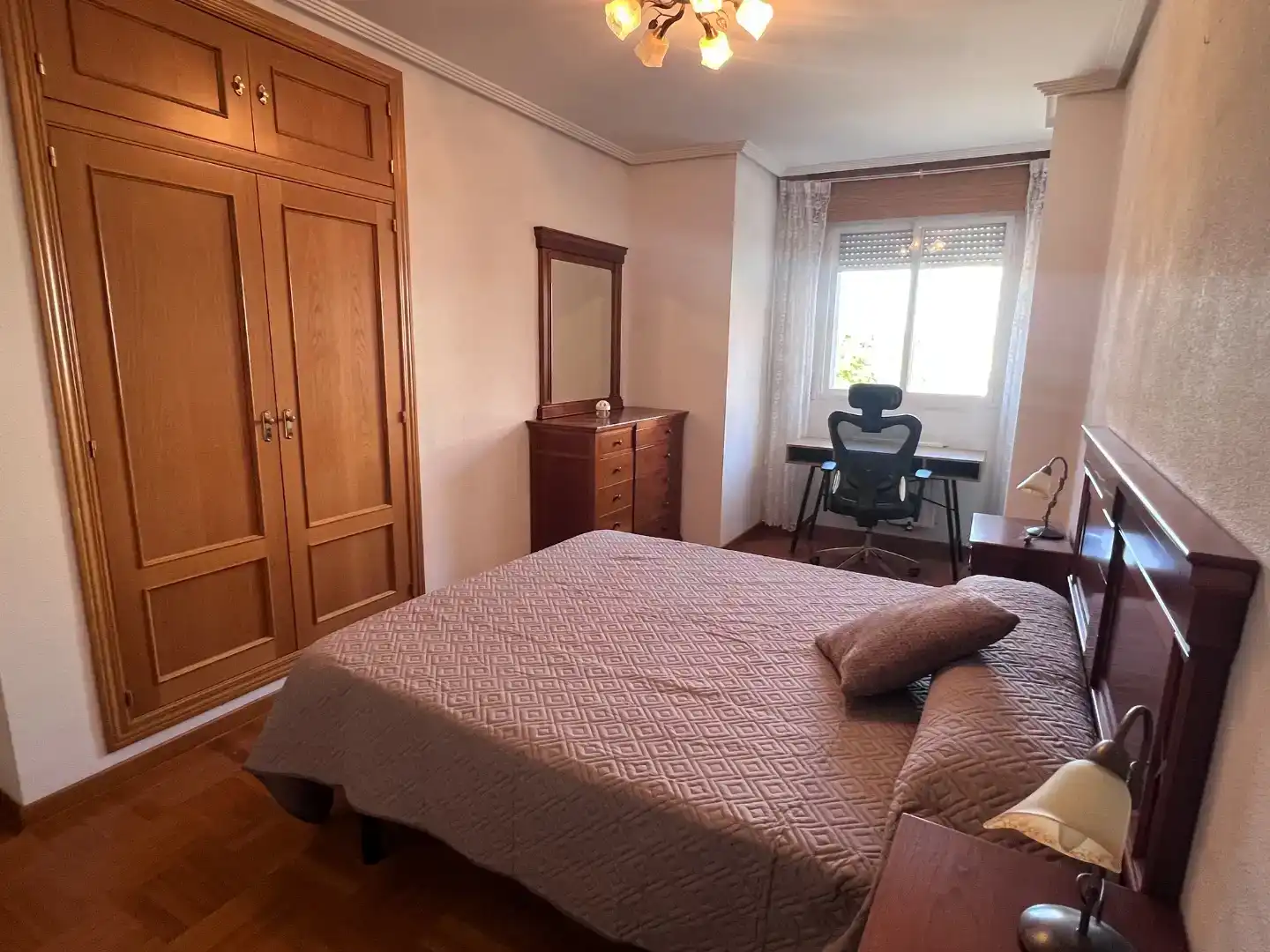 Schlafzimmer von Wohnung zur Miete in Burgos Capital