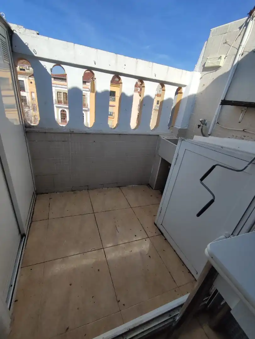 Terrasse von Dachboden zum Verkauf in Plasencia mit Klimaanlage, Terrasse und Möbliert