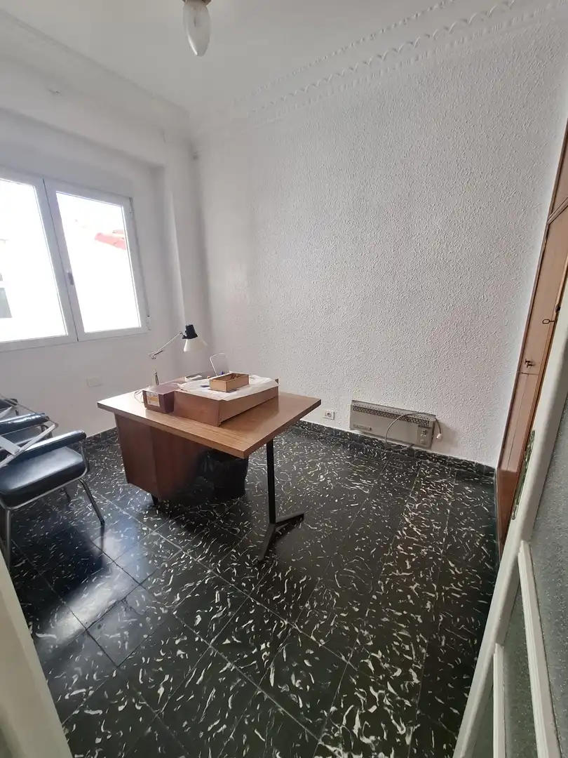 Büro zur Miete in Gran Vía de Ramón y Cajal, Arrancapins