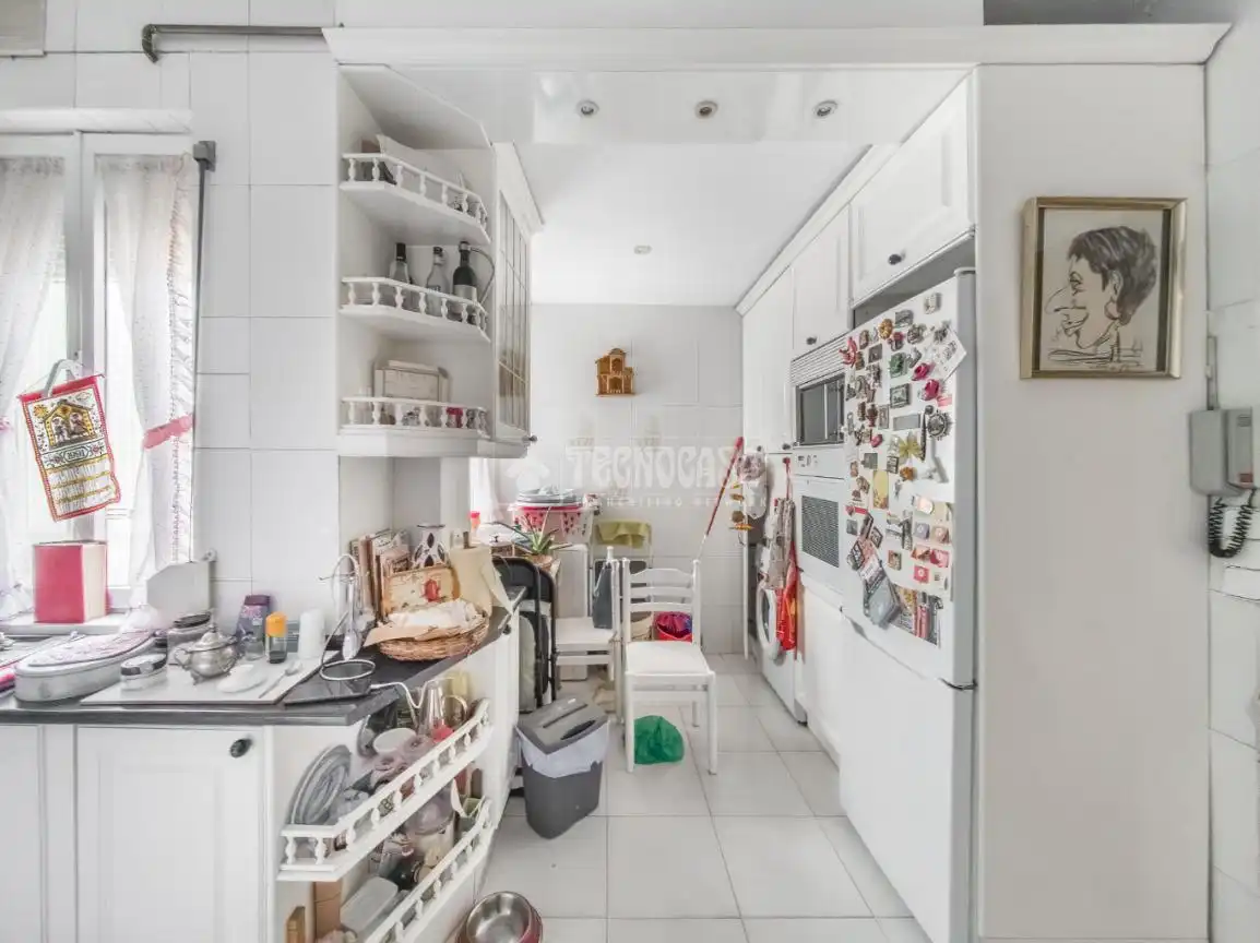 Küche von Wohnung zum Verkauf in Madrid mit Heizung, Parkett und Terrasse