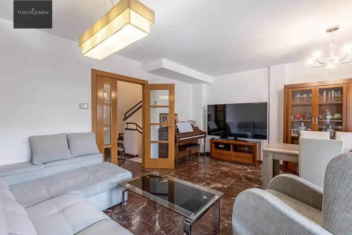 Casa pareada en venta en Calle Margarita, imagen 8