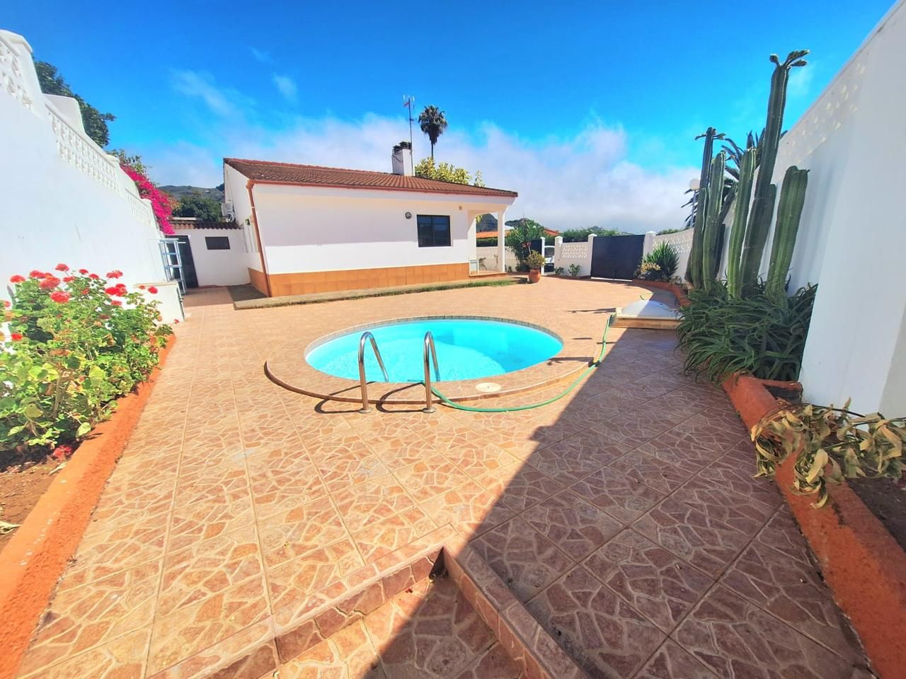 Vista exterior de Casa o chalet de alquiler en Valsequillo de Gran Canaria con Jardín privado, Terraza y Piscina