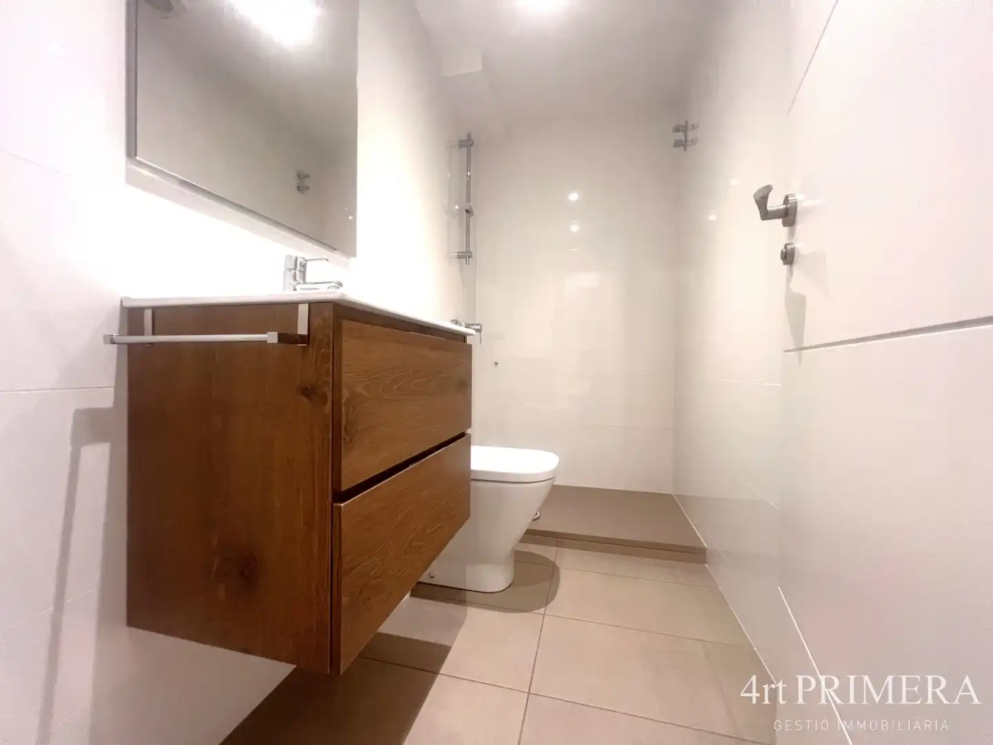 Badezimmer von Wohnung zum Verkauf in Granollers mit Heizung, Parkett und Ofen