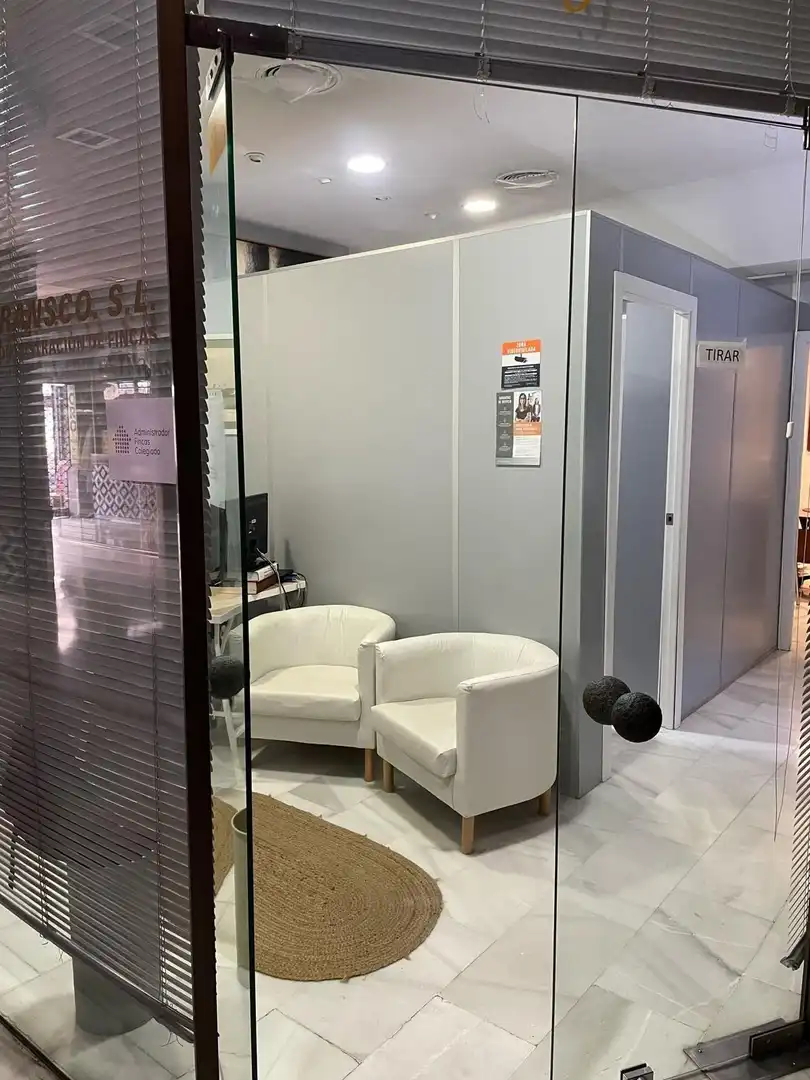 Local comercial en venta en Centro, imagen 2