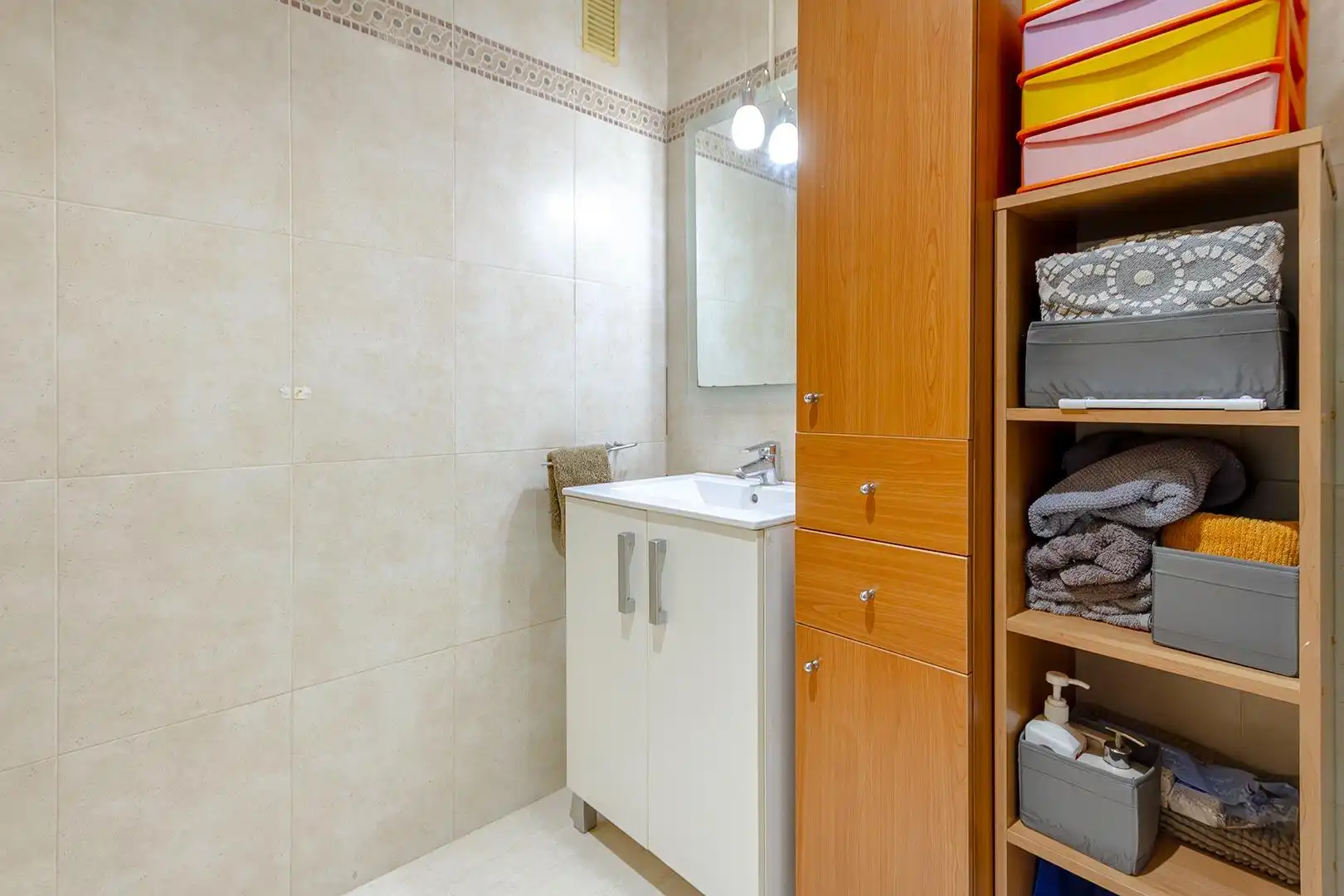 Badezimmer von Wohnung zum Verkauf in Castelldefels mit Terrasse