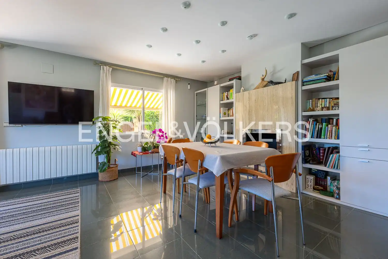 Comedor de Casa o chalet en venta en Dénia con Aire acondicionado, Calefacción y Jardín privado