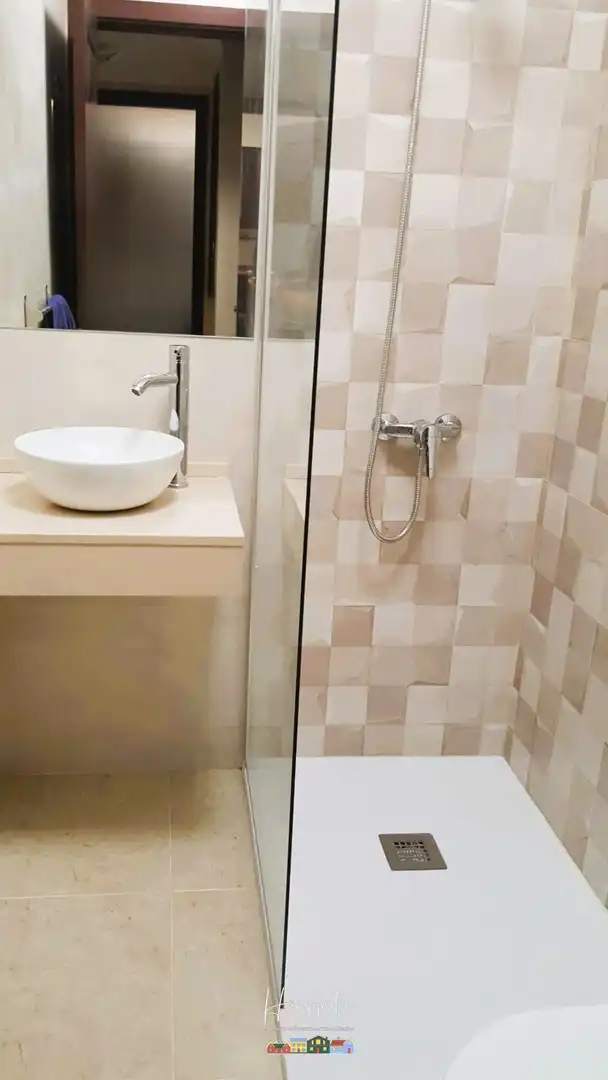 Bany de Dúplex en venda en San Bartolomé de Tirajana amb Aire condicionat, Terrassa i Traster