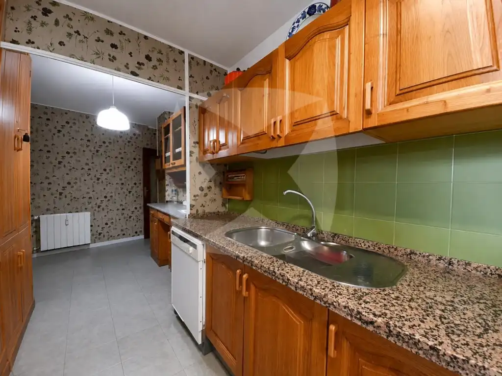Piso con ascensor en venta en Avenida Santa Marina, imagen 4