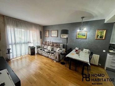 Duplex con ascensore in vendita a Calle GURREA