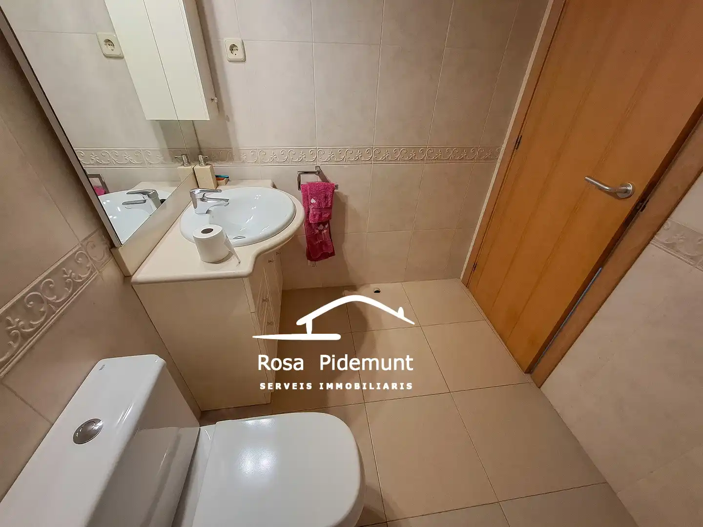 Badezimmer von Wohnung zum Verkauf in Lloret de Mar mit Klimaanlage, Heizung und Terrasse