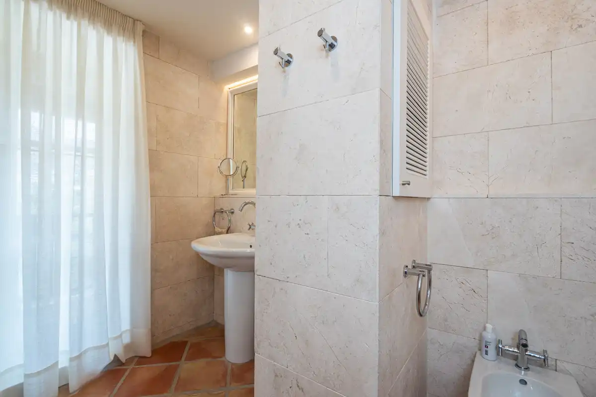 Baño de Edificio en venta en Fuengirola con Alarma