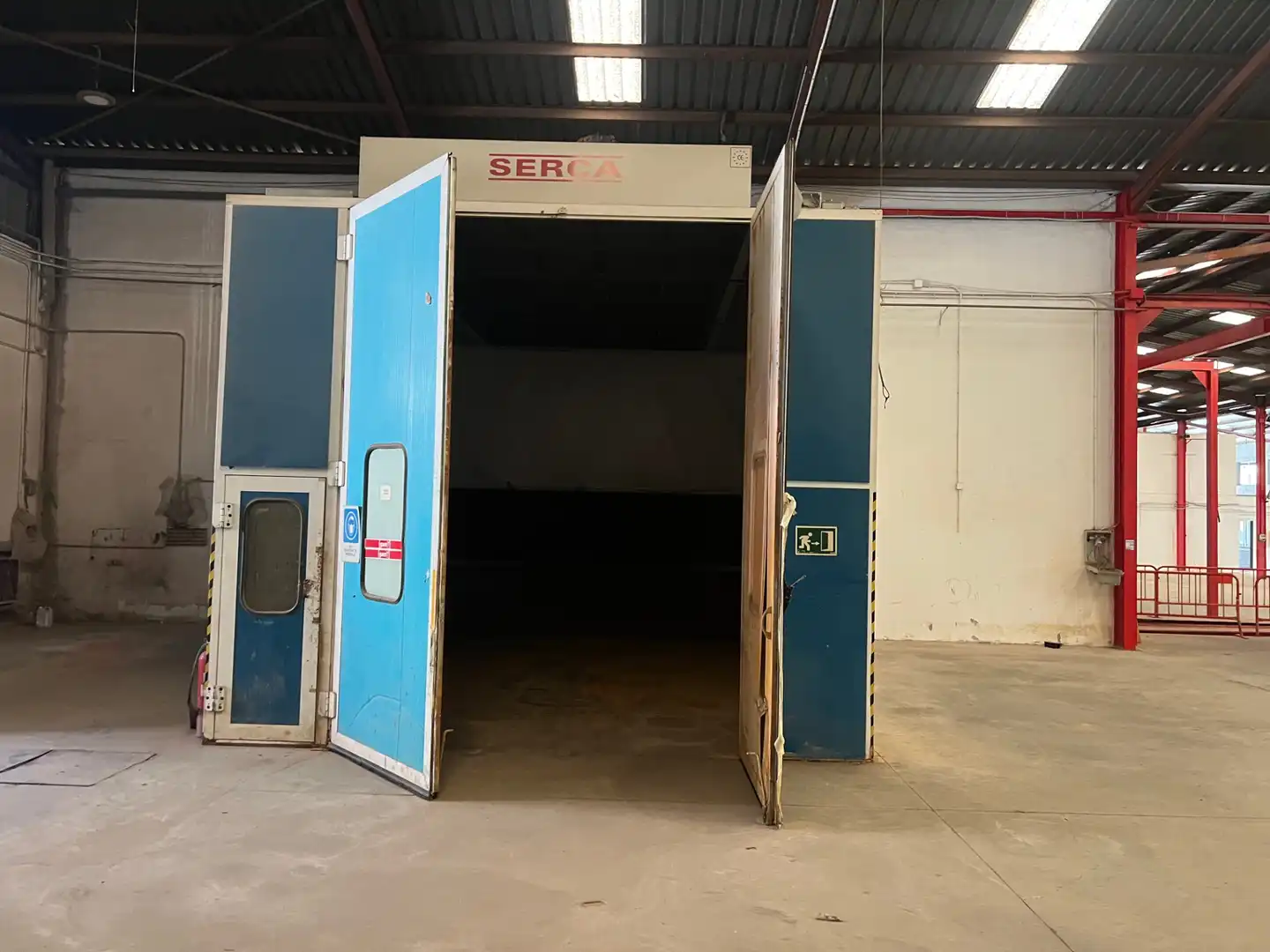 Nau industrial de lloguer en Quart de Poblet amb Alarma