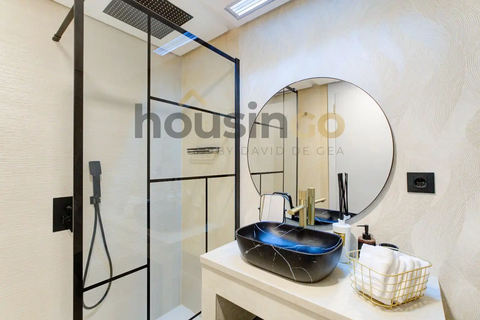 Baño de Piso de alquiler en Madrid con Aire acondicionado, Calefacción y Amueblado
