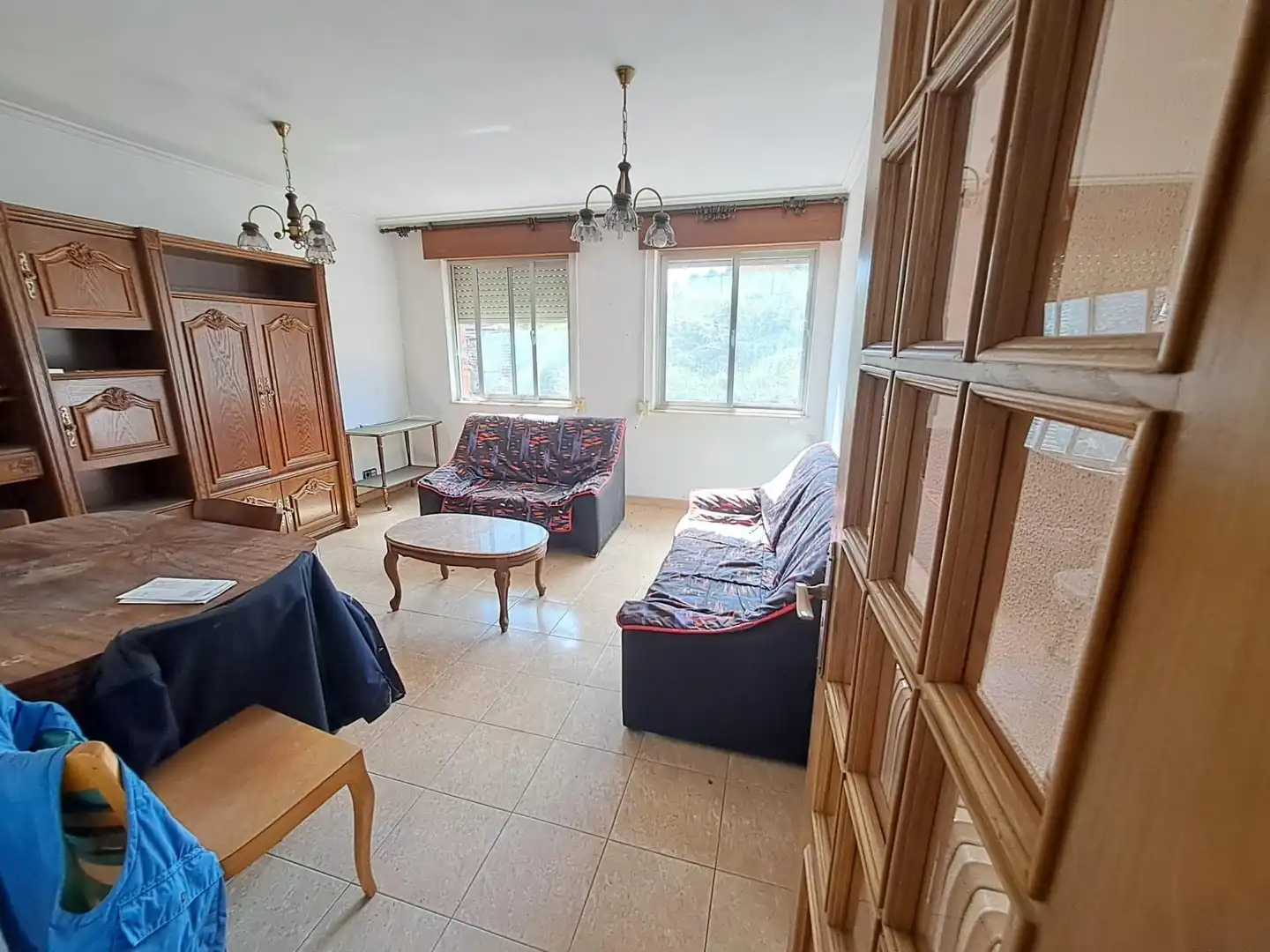 Sala d'estar de Pis en venda en Toreno amb Calefacció, Traster i Moblat