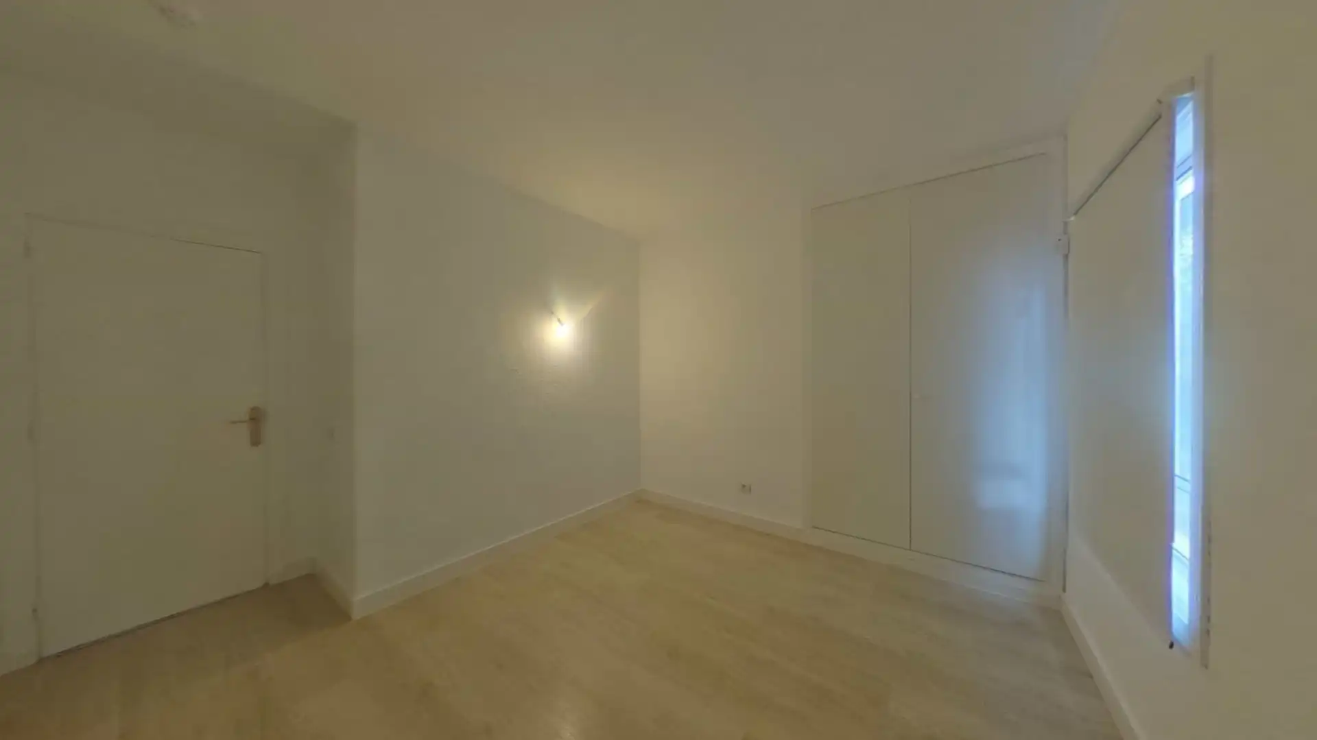 Schlafzimmer von Erdgeschoss zum Verkauf in Arona mit Schwimmbad