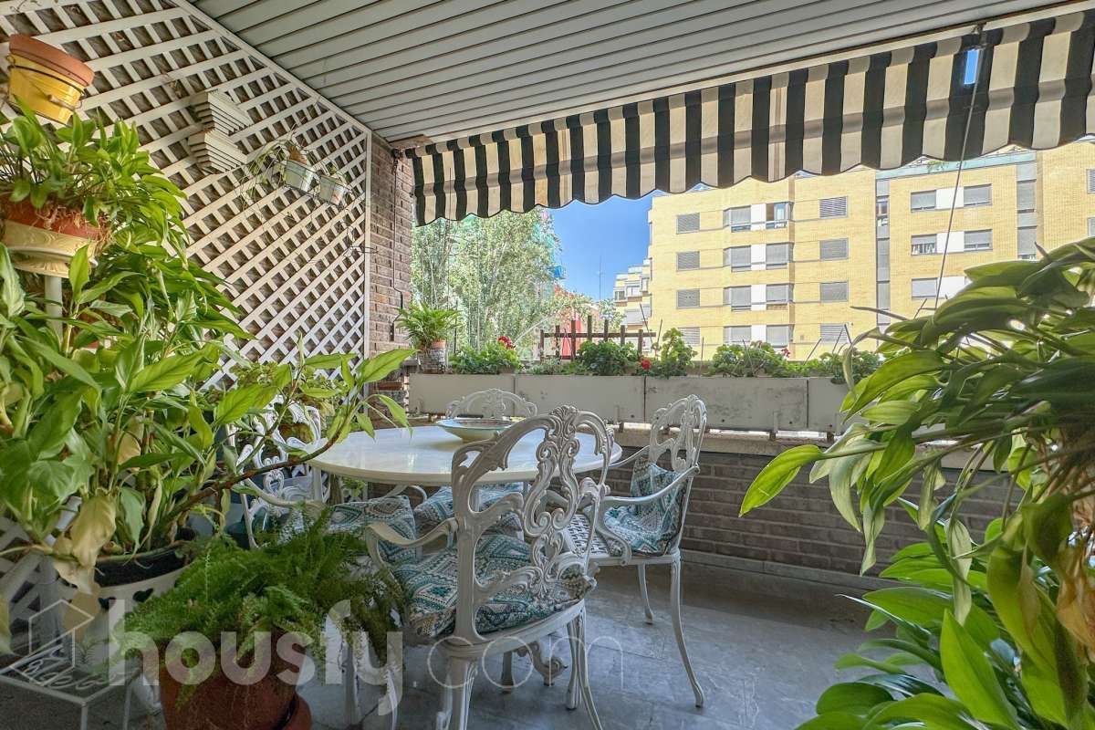 Terrace of Flat for sale in  Madrid Capital  with Heating, Parquet flooring and Terrace