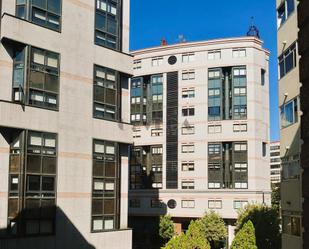 Vista exterior de Apartament en venda en Vigo  amb Balcó