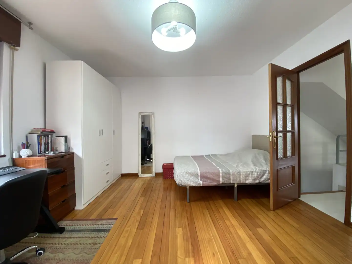 Habitación de Piso en venta en Torrelavega  con Calefacción, Parquet y Terraza