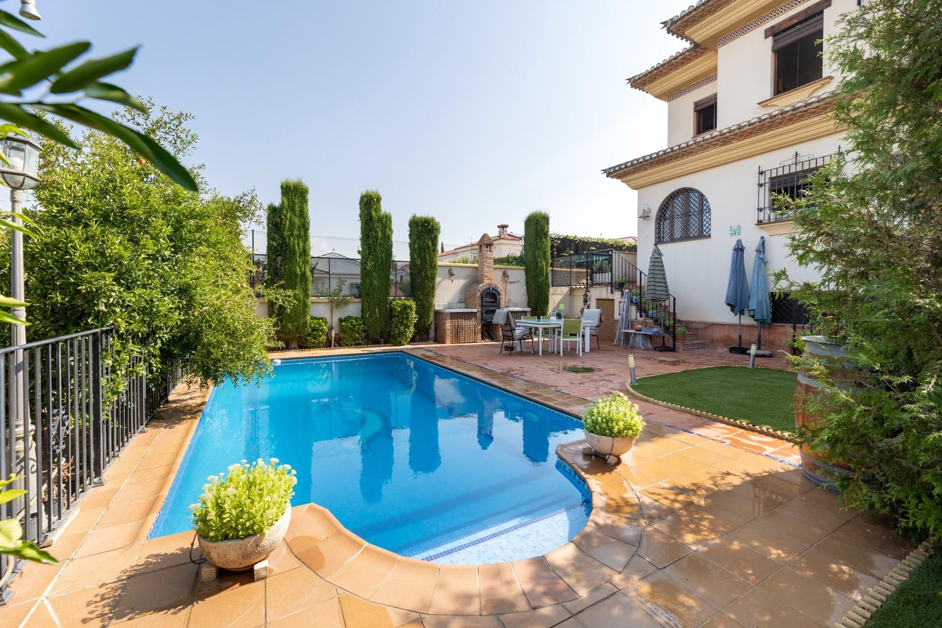 Piscina de Casa o xalet en venda en Monachil amb Aire condicionat, Calefacció i Jardí privat