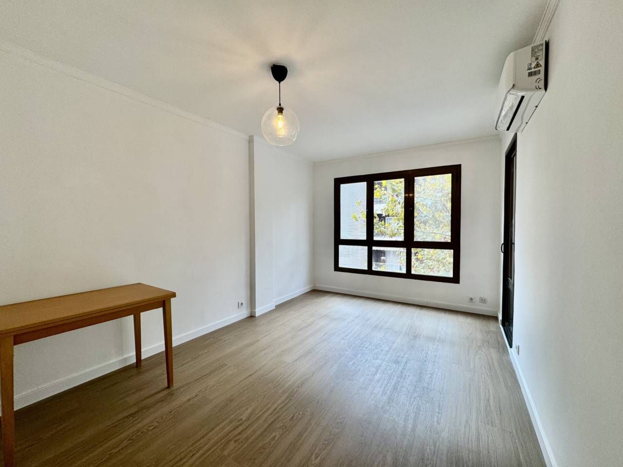 Dormitori de Pis de lloguer en  Palma de Mallorca amb Aire condicionat, Calefacció i Parquet