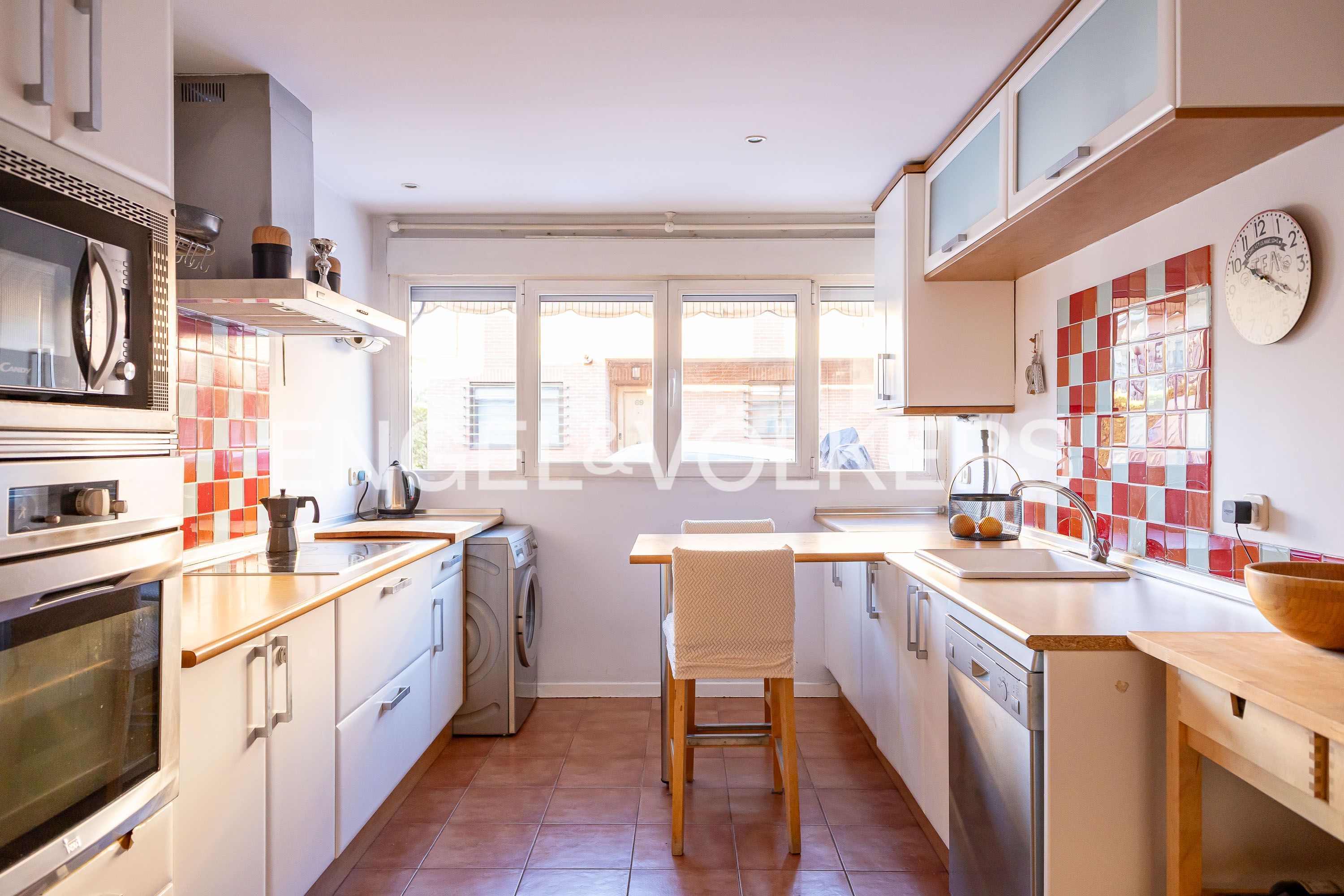 Cuina de Casa o xalet en venda en Pozuelo de Alarcón amb Calefacció i Jardí privat