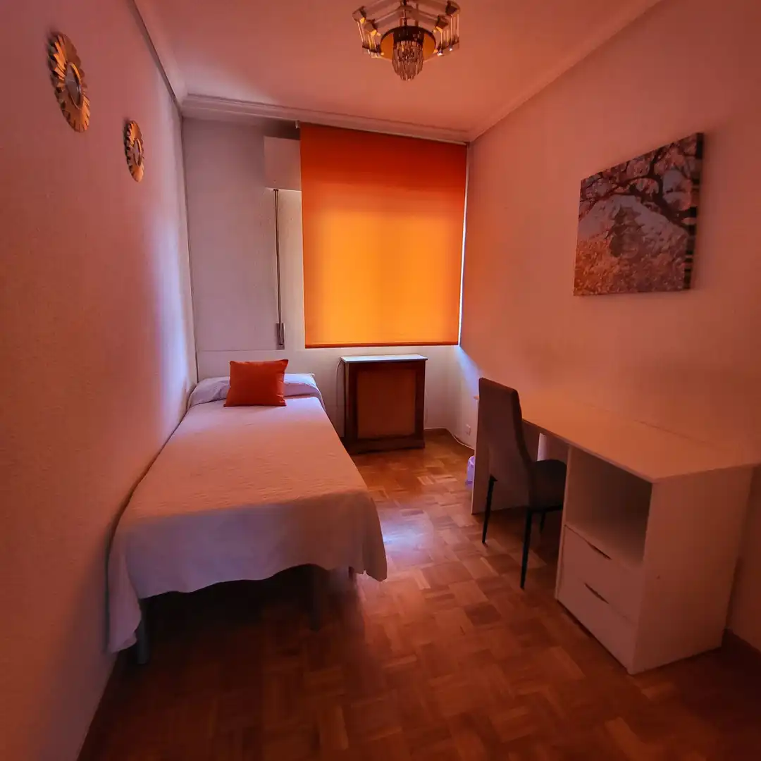 Schlafzimmer von Wohnung zur Miete in Ávila mit Heizung, Terrasse und Möbliert