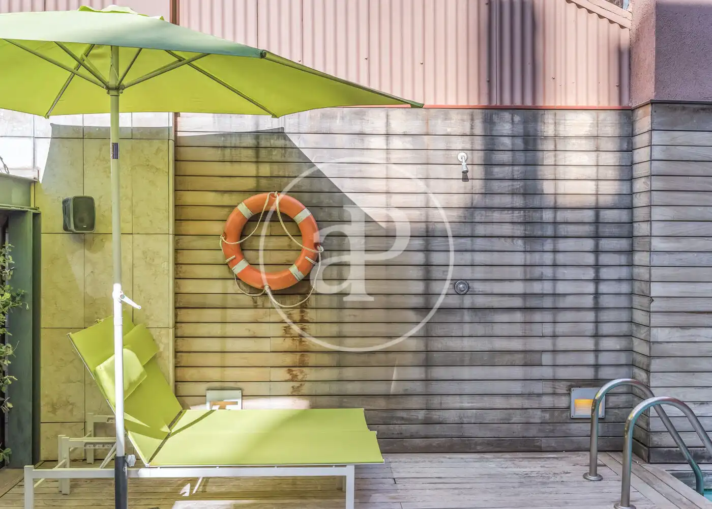 Terraza de Casa adosada en venta en Barcelona con Aire acondicionado, Calefacción y Jardín privado