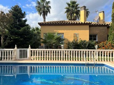 Casa amb piscina en venda a Sant Pere Pescador