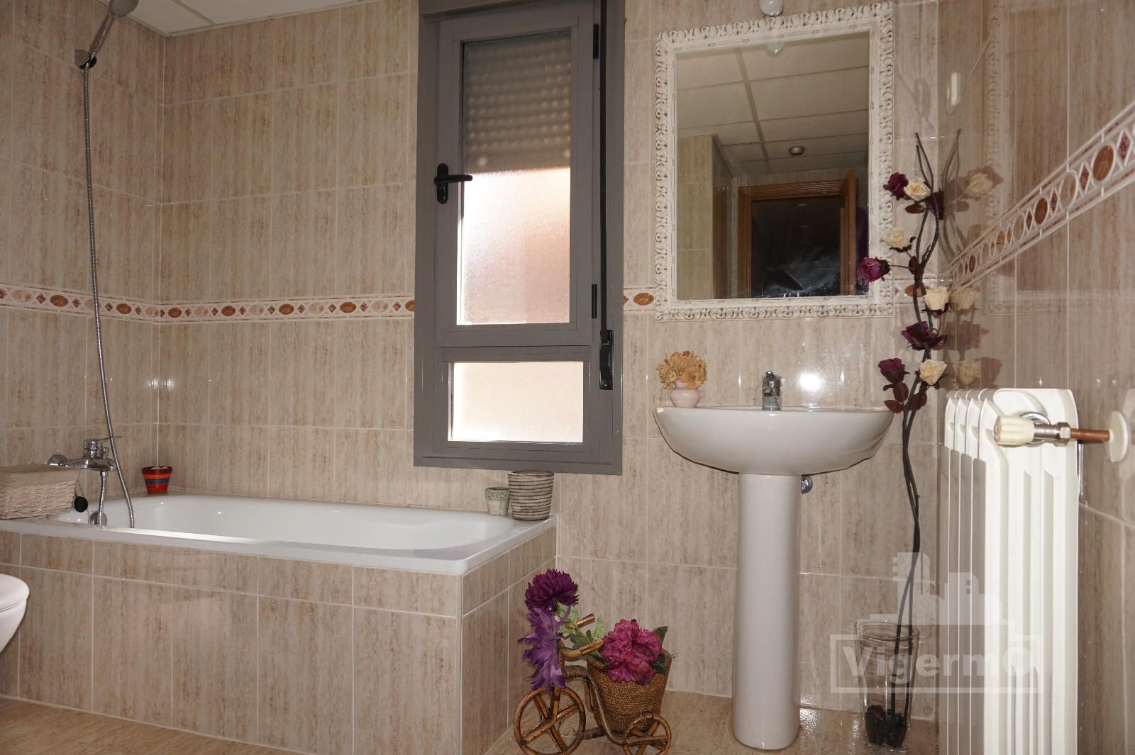 Bathroom of Attic for sale in Torrejón de Ardoz  with Air Conditioner, Heating and Terrace