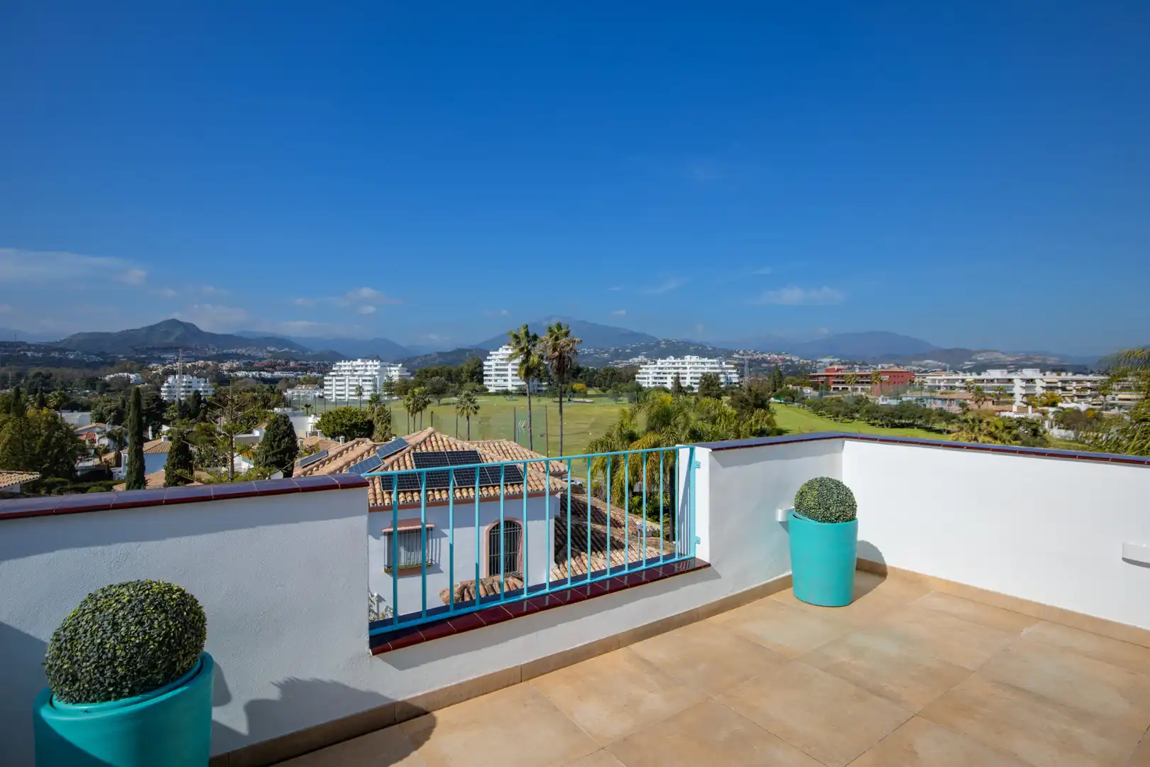 Terrassa de Casa adosada en venda en Marbella amb Aire condicionat, Jardí privat i Terrassa