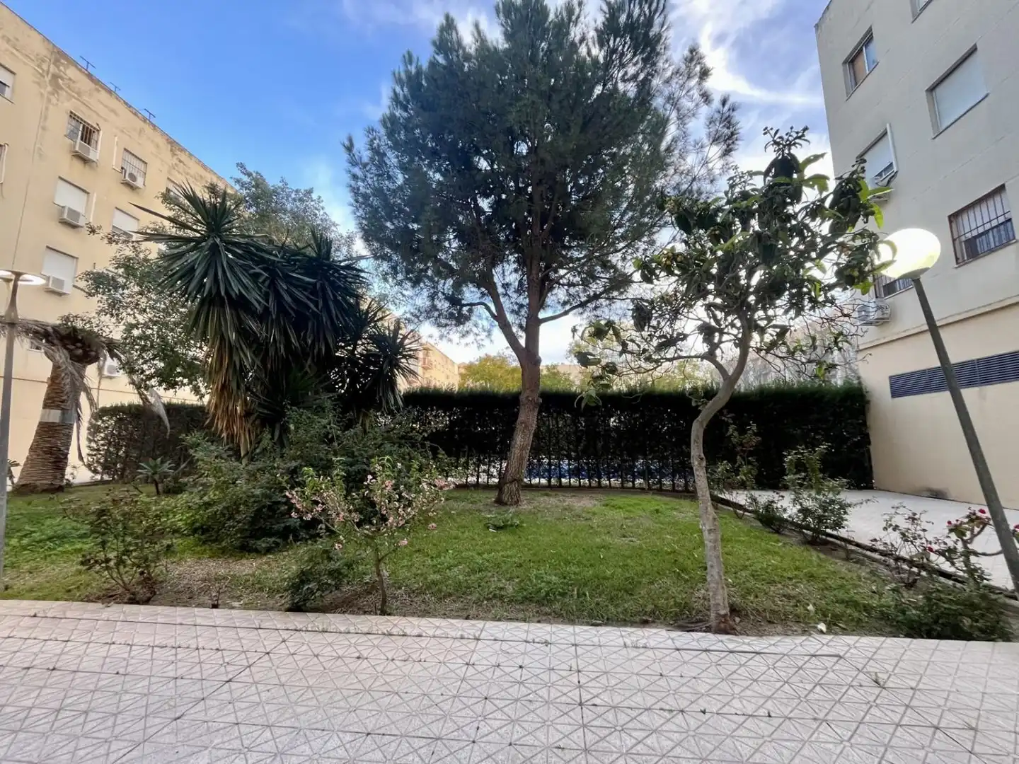 Garden of Flat for sale in Sevilla  with Air Conditioner, Parquet flooring and Balcony