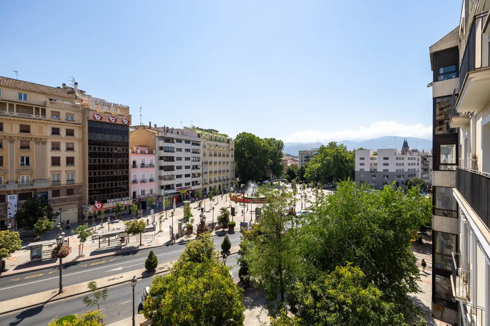 Vista exterior de Apartamento de alquiler en Granada con Aire acondicionado, Calefacción y Lavadora
