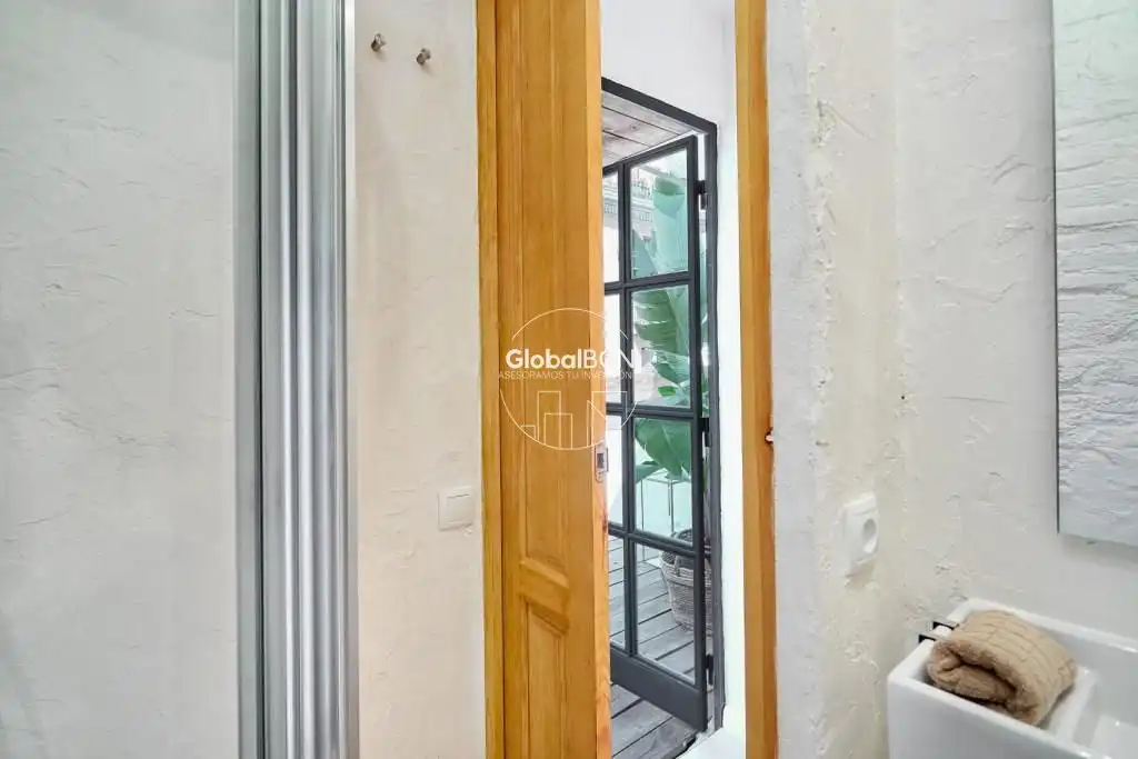 Edificio en venta en De L'Espaseria, Sant Pere, Sta. Caterina i la Ribera