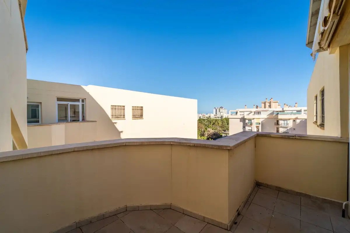 Terrasse von Dachboden zum Verkauf in Torremolinos mit Klimaanlage, Terrasse und Schwimmbad