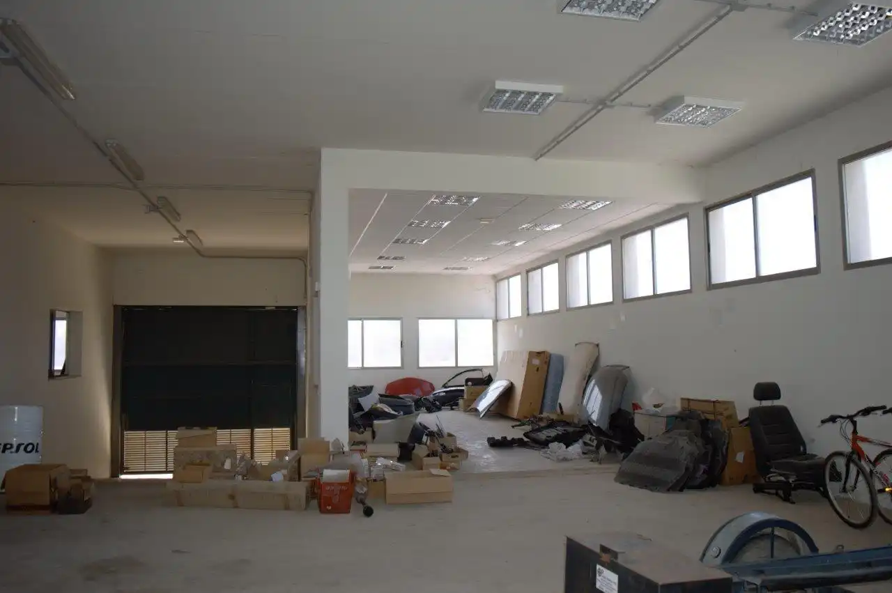 Nave industrial en venta en Villena