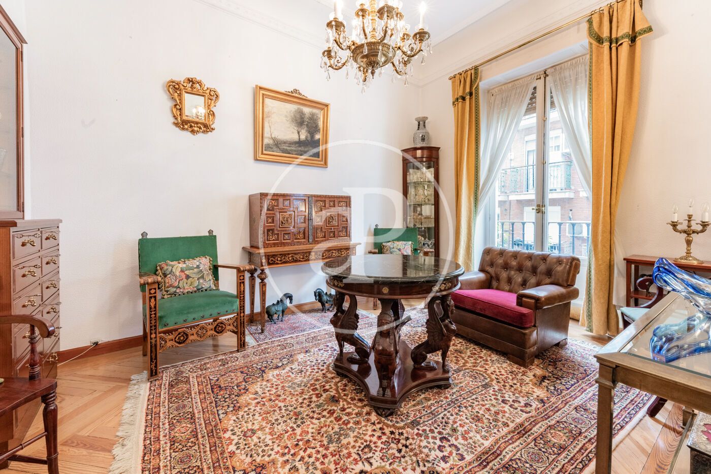 Sala d'estar de Pis en venda en  Madrid Capital amb Calefacció, Traster i Balcó