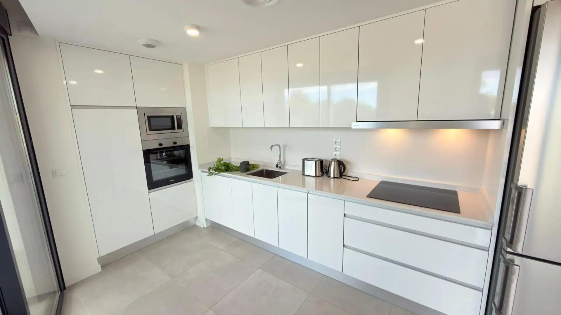 Cuina de Apartament en venda en Orihuela amb Aire condicionat, Calefacció i Jardí privat