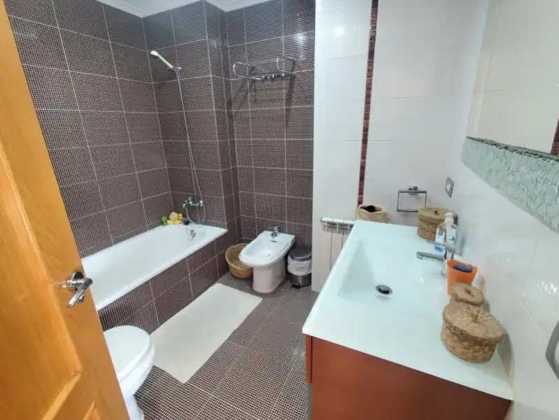 Baño de Piso en venta en Pravia con Calefacción