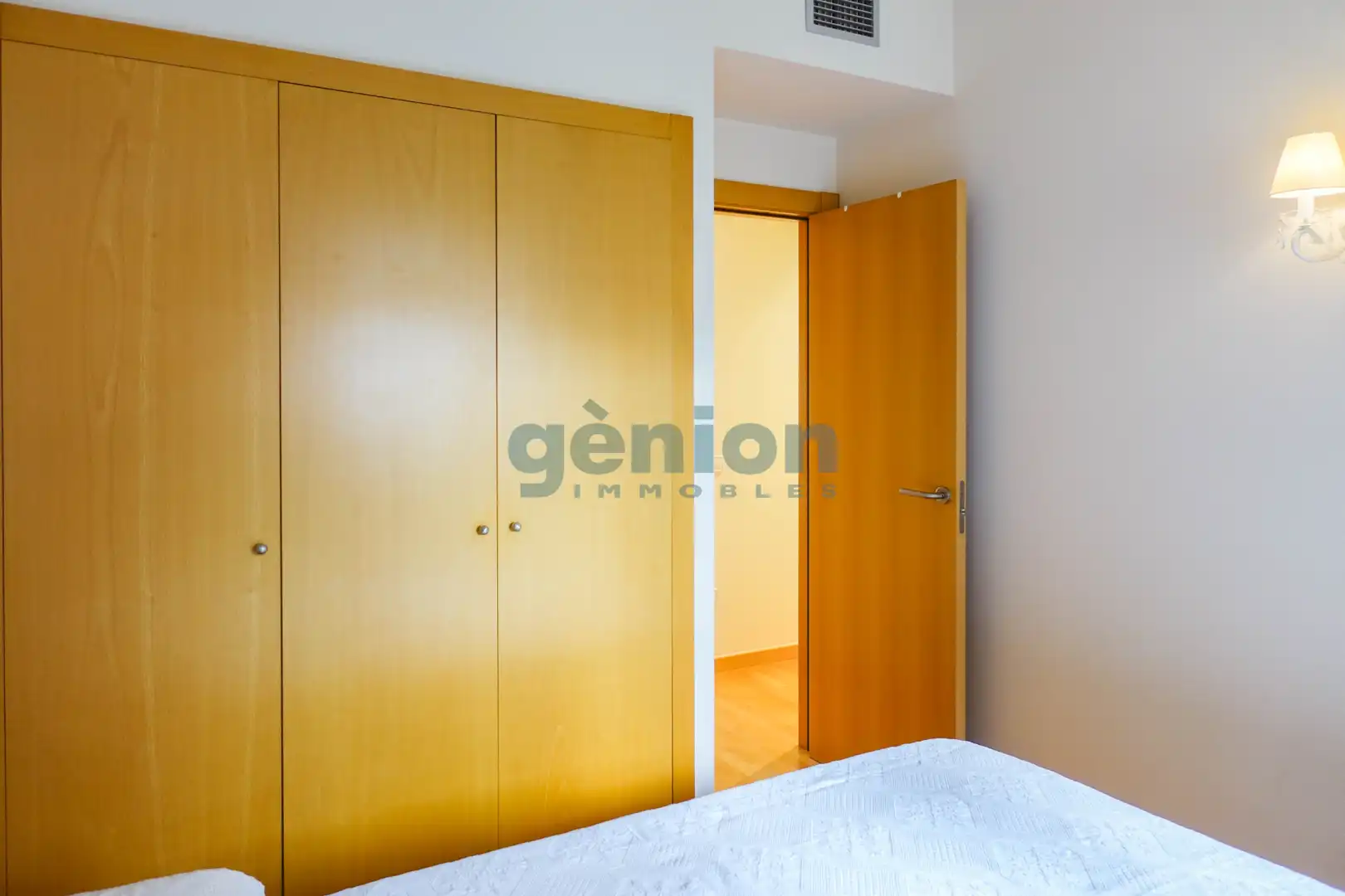 Habitación de Piso en venta en Girona con Aire acondicionado, Calefacción y Terraza