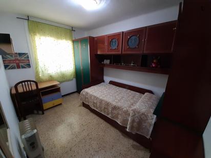 Bedroom of Apartment to share in Cerdanyola del Vallès  with Air Conditioner and Balcony