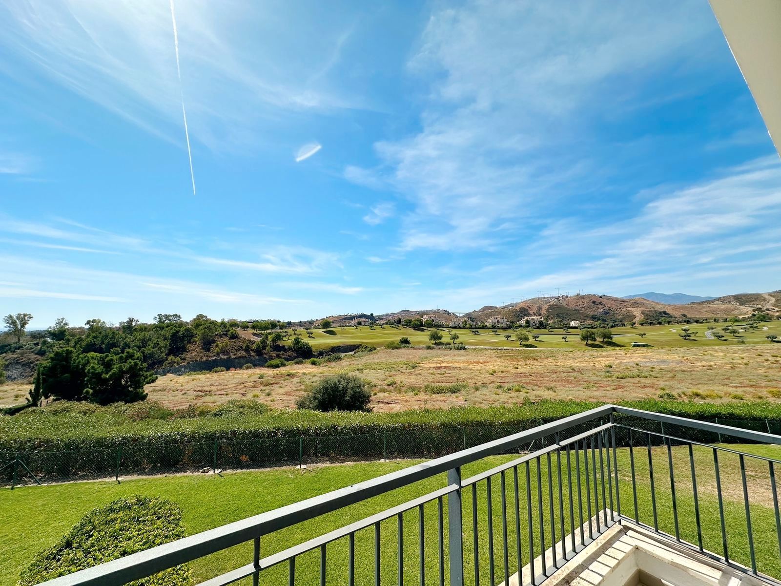 Exterior view of Apartment for sale in Benahavís  with Air Conditioner, Terrace and Community pool