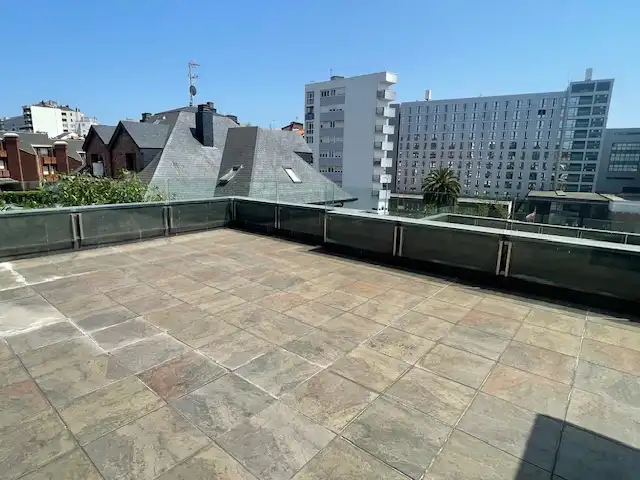 Terrassa de Casa adosada en venda en Santander amb Calefacció, Jardí privat i Parquet
