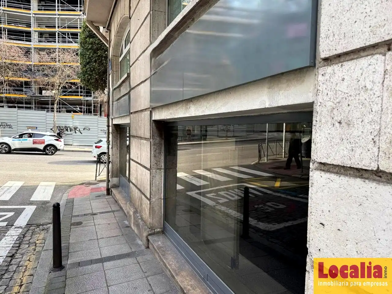 Locale commerciale in vendita a Casimiro Sainz, imagen 3