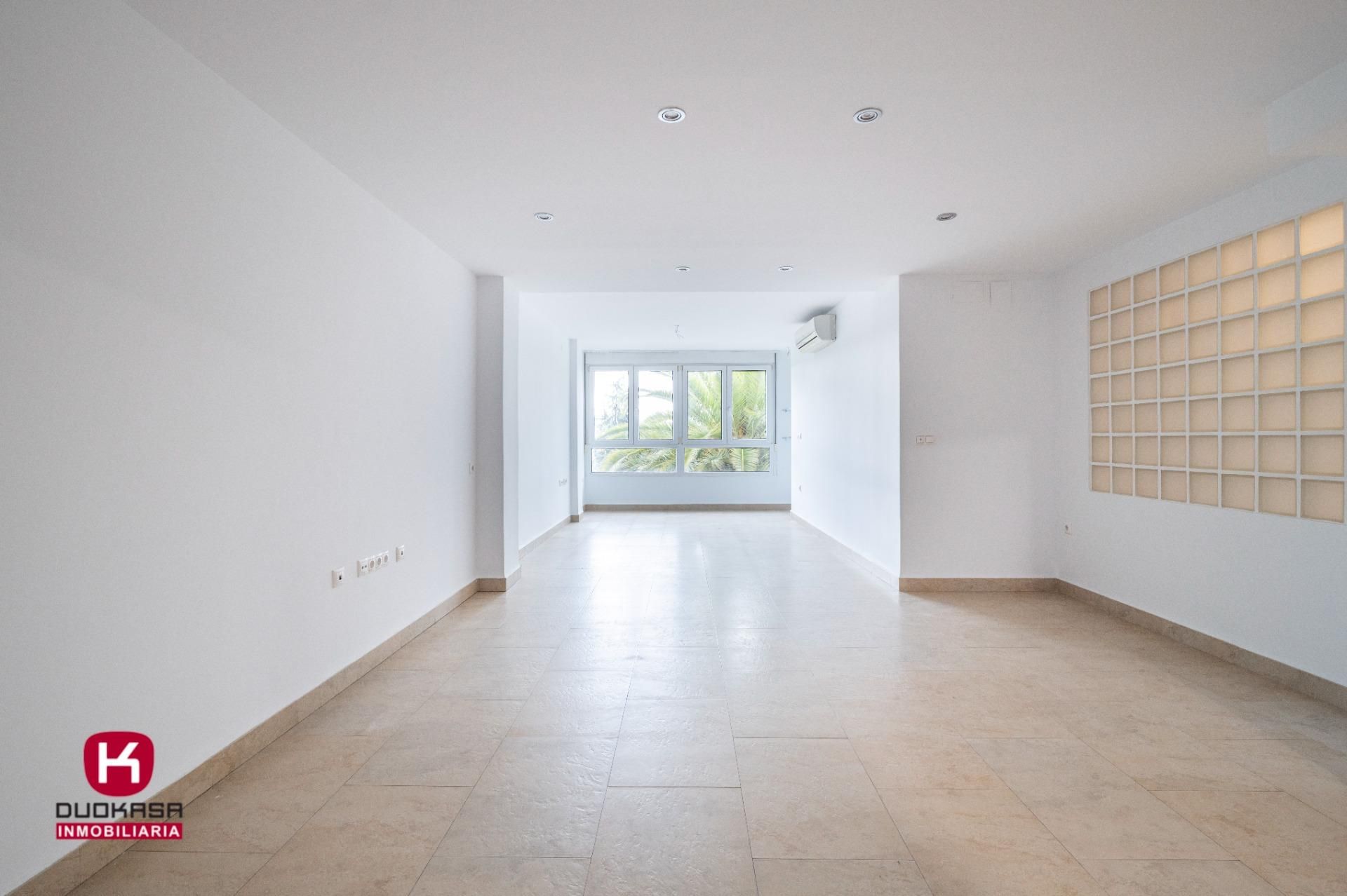 Piso en venta en Calle de Santa Bárbara, Centro - Sagrario