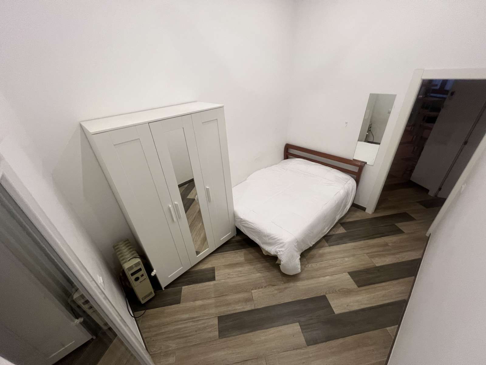 Habitación de Piso para compartir en  Barcelona Capital con Aire acondicionado, Calefacción y Terraza