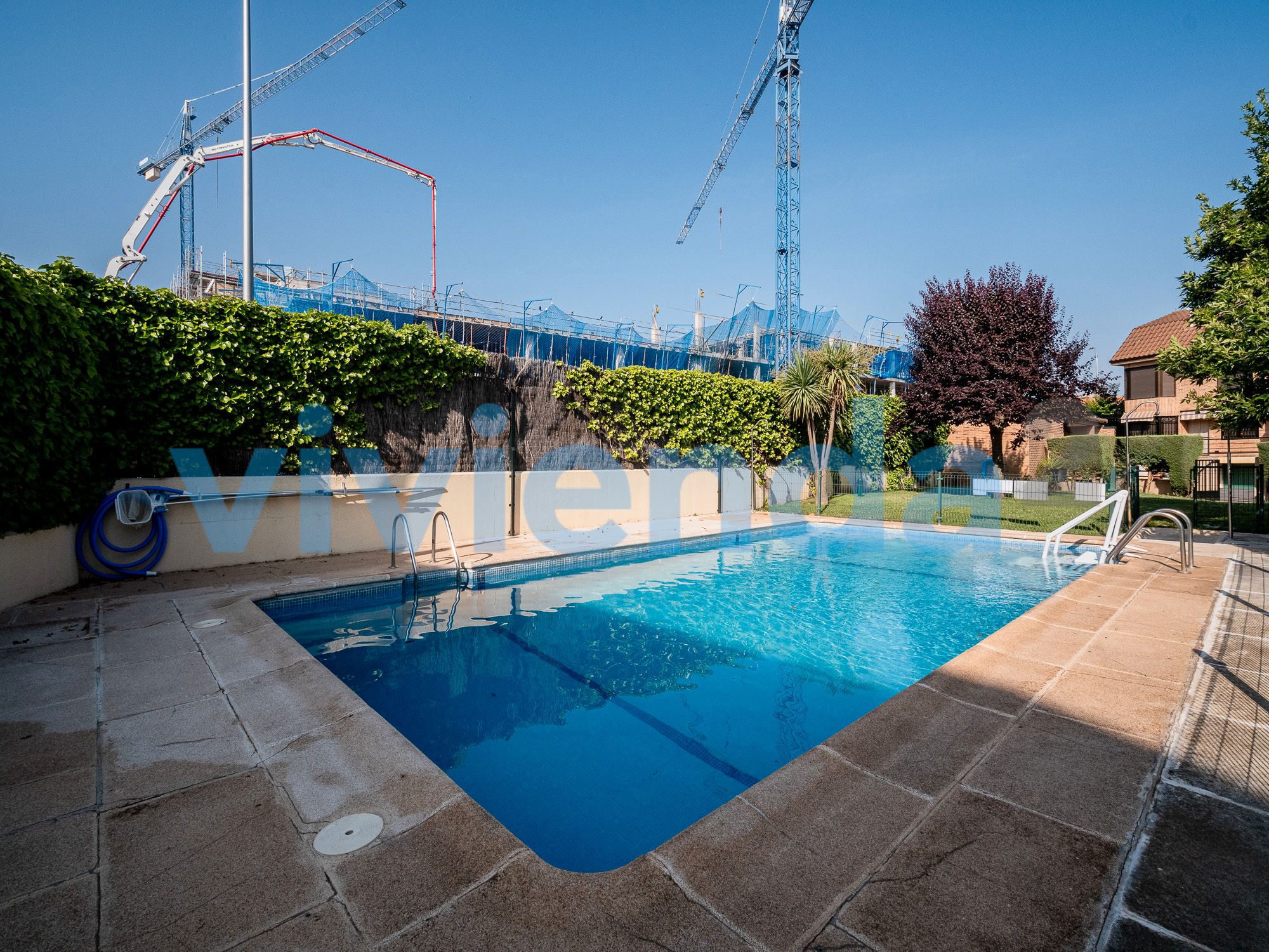 Swimming pool of House or chalet for sale in  Madrid Capital  with Air Conditioner, Heating and Terrace