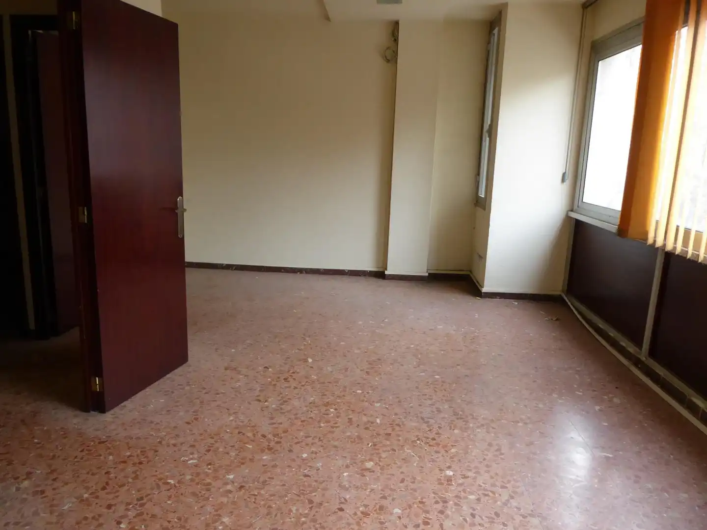 Office space to rent in Centre - Passeig i Rodalies, imagen 4