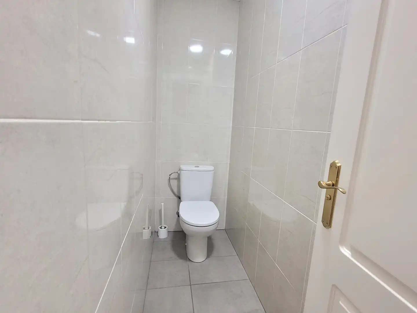 Local comercial de lloguer a Avenida Blas de Otero, imagen 6