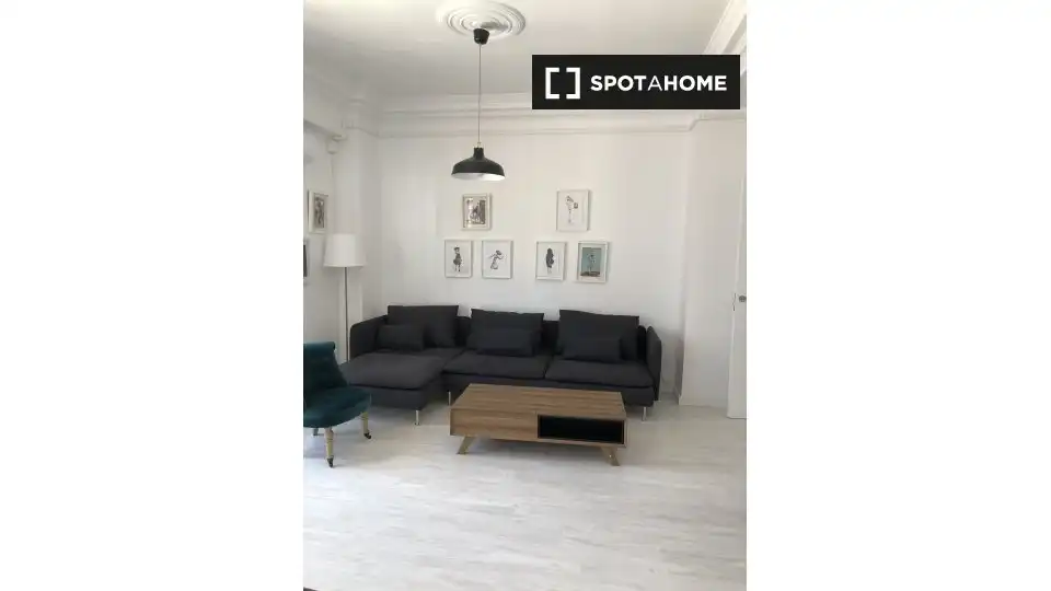 Sala de estar de Estudio para compartir en Valencia con Aire acondicionado, Calefacción y Terraza