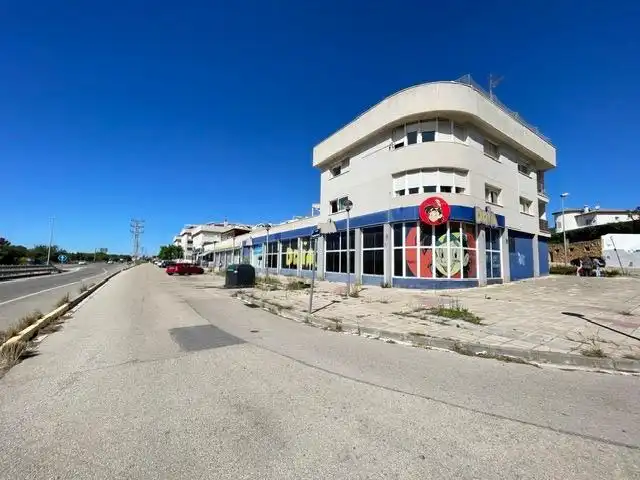 Local comercial en venta en Carrer C. Guilleries, imagen 2